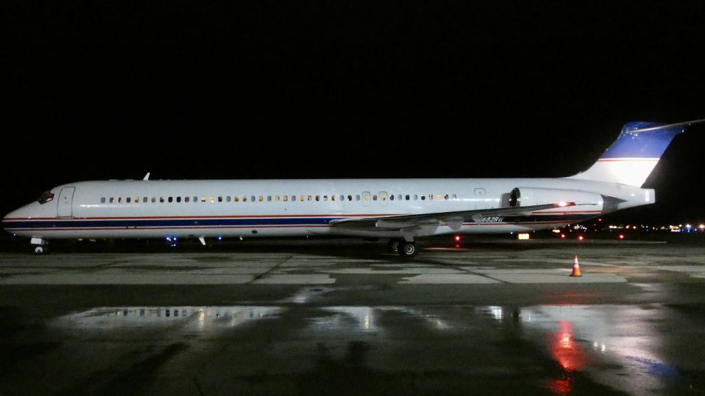 McDonnell Douglas MD-81 (N682RW) - Olympia Air MD-81 at KIAG!
