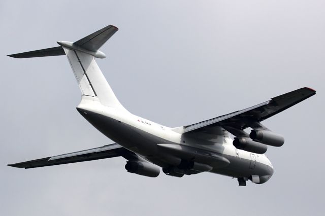Ilyushin Il-76 (4L-SKG)