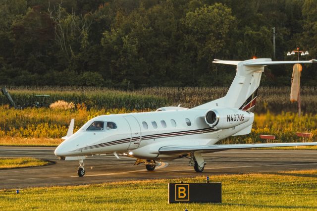 Embraer Phenom 300 (N407QS)