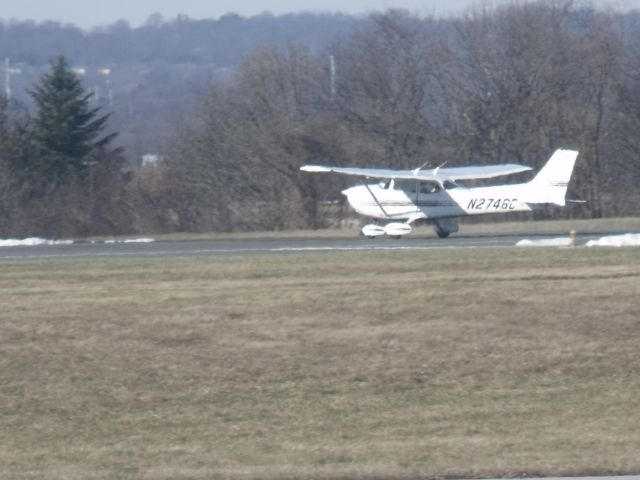Cessna Skyhawk (N2746C)