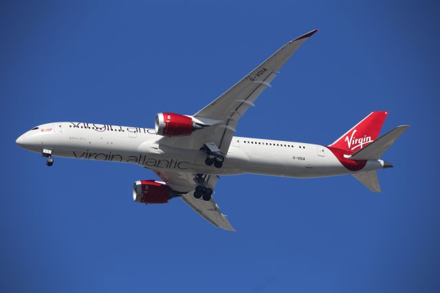 Boeing 787-9 Dreamliner (G-VDIA)