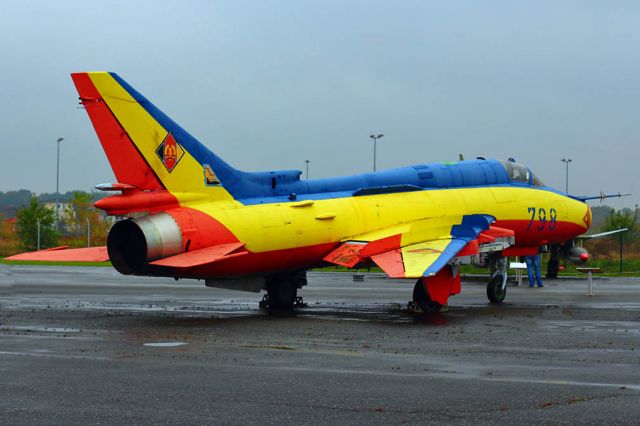 SUKHOI Su-22 (N789) - Sukhoi SU-22M4  cn 31406  sn 798_Gatow EDBG (GWW) October 2014.