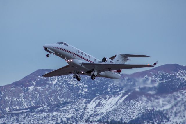 Embraer Phenom 300 (N316QS) - EJA316