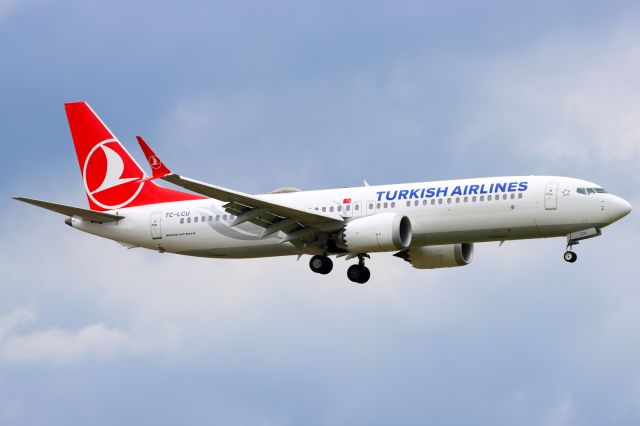 Boeing 737 MAX 8 (TC-LCU)