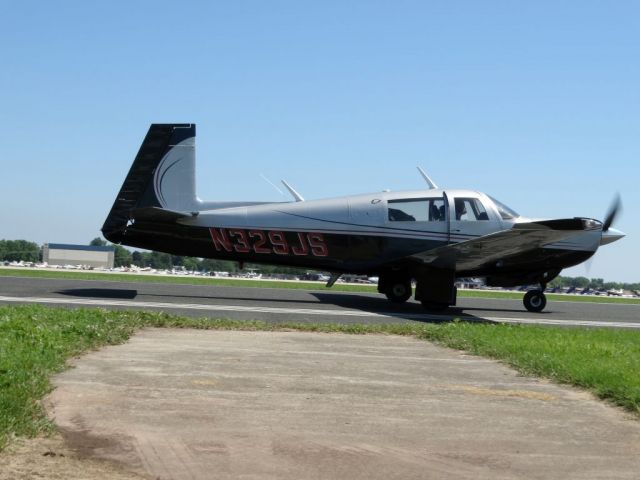 Mooney M-20 (N329JS)