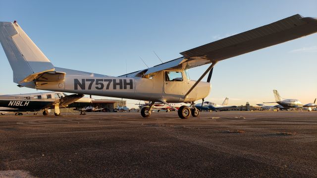 Cessna 152 (N757HH) - Sunset