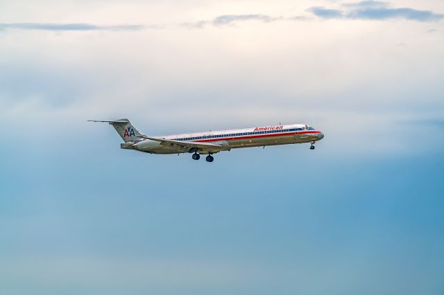 McDonnell Douglas MD-80 (N7520A)