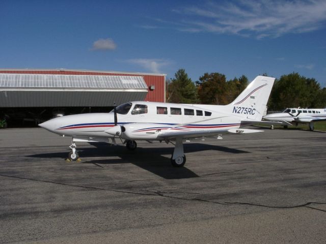 Cessna 402 (N275RC)