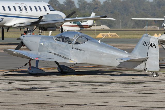 Vans RV-6 (VH-API)