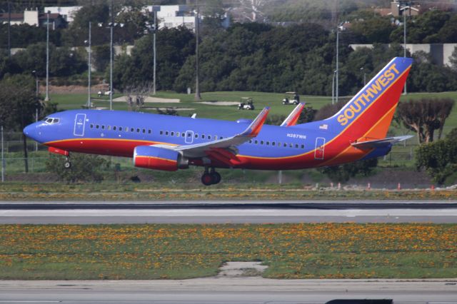 BOEING 737-300 (N287WN)