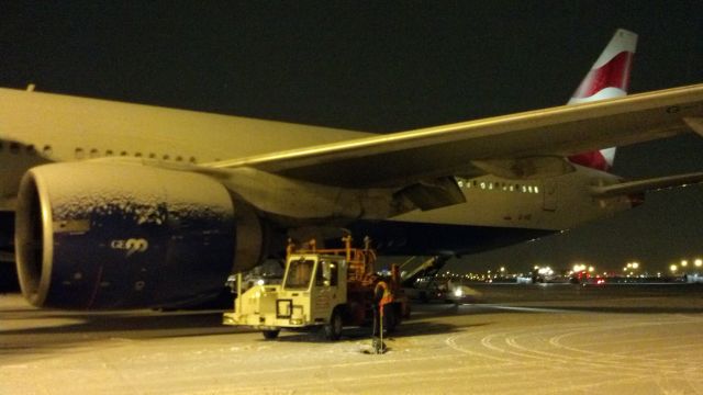 Boeing 777-200 (G-VIIE) - Prep for LHR