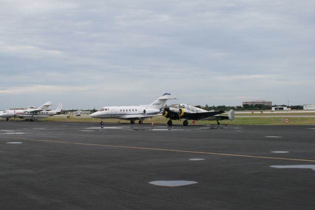 Hawker 800 (N150GF)