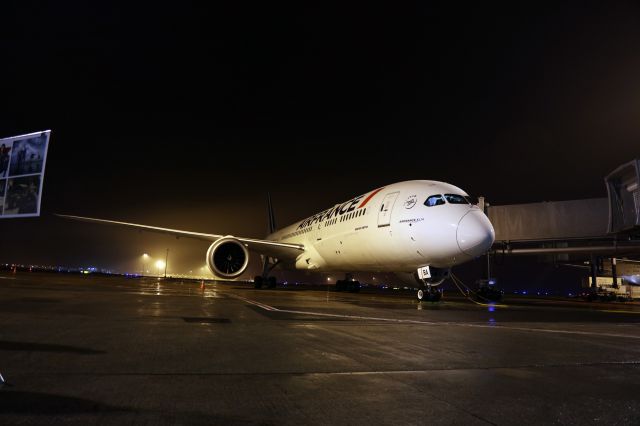 Boeing 787-9 Dreamliner (F-HRBA) - Premier boeing 789 pour Air France