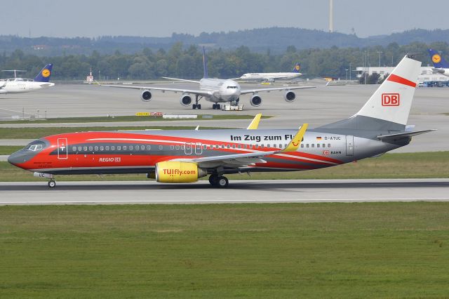 Boeing 737-800 (D-ATUC)