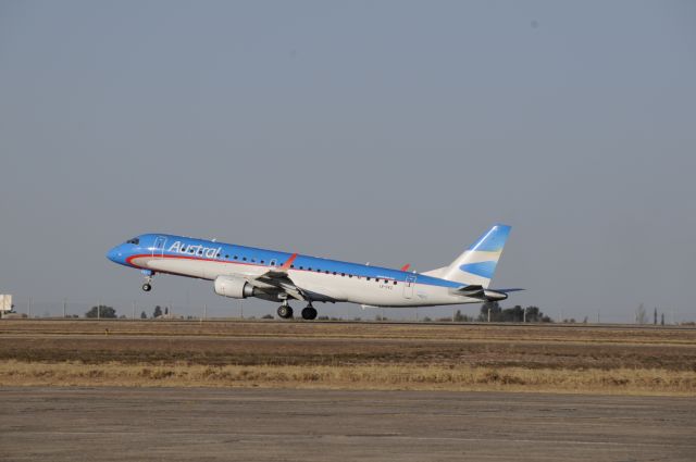 Embraer ERJ-190 (LV-CKZ)