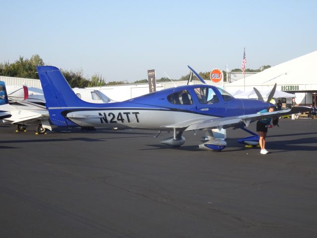 Cirrus SR-22 (N24TT)