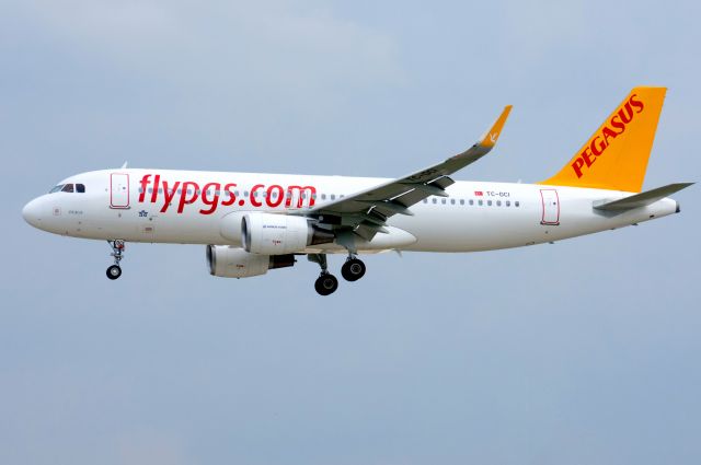 Airbus A320 (TC-DCI)