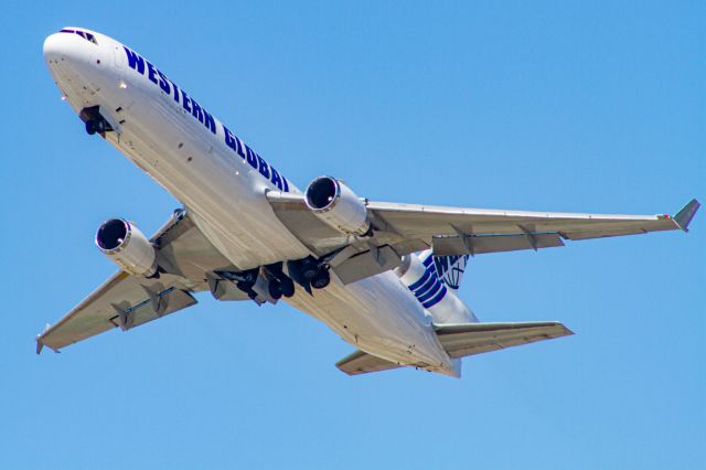 Boeing MD-11 (N412SN)