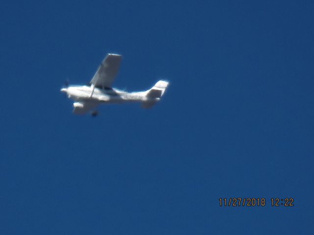 Cessna Skylane (N2443H)