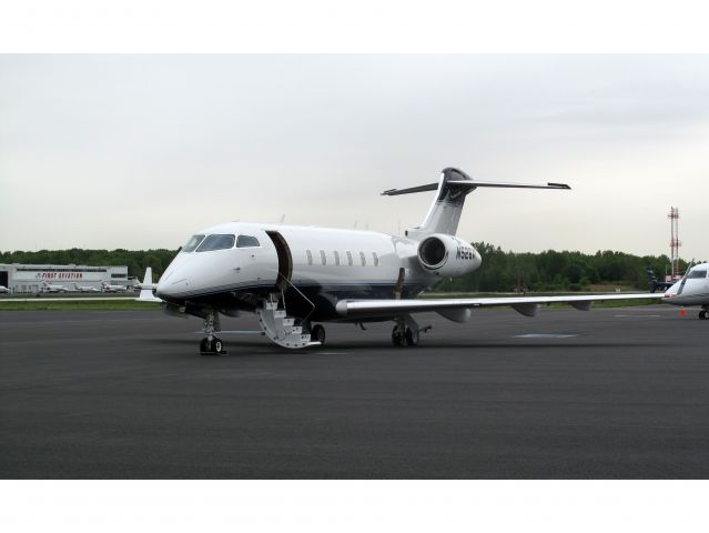 Bombardier Challenger 300 (N526AC) - Great aircraft!