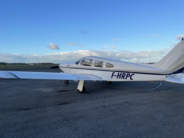 Piper Cherokee (F-HRPC)