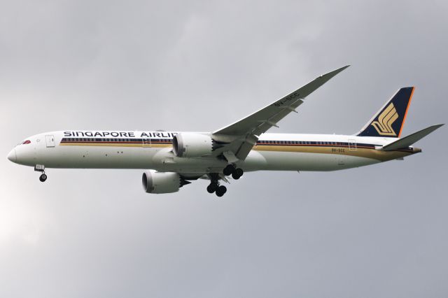 Airbus A350-900 (9V-SCC)