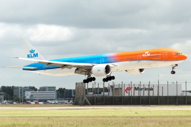 BOEING 777-300ER (PH-BVA)