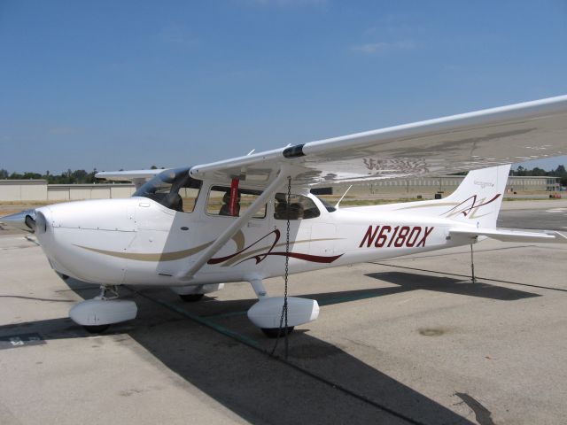 Cessna Skyhawk (N6180X) - PARKED AT FULLERTON