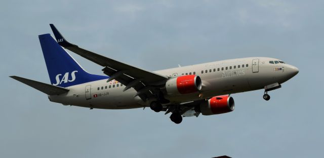 Boeing 737-700 (HB-JJA)