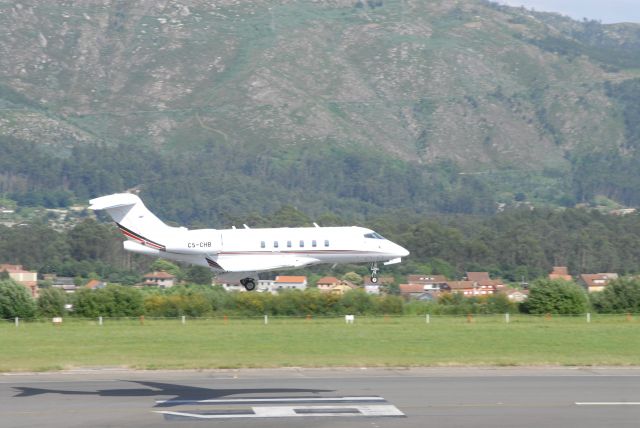 Canadair Challenger 350 (CS-CHB)