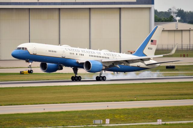 98-0002 — - Touching down 5-L on 07-25-22 bringing VP Harris to Indianapolis.