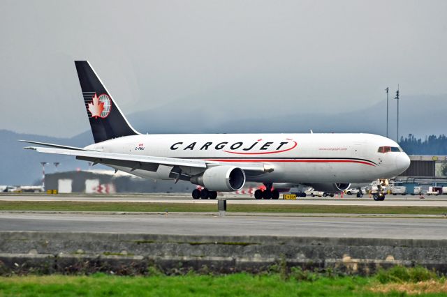 BOEING 767-300 (C-FMIJ)