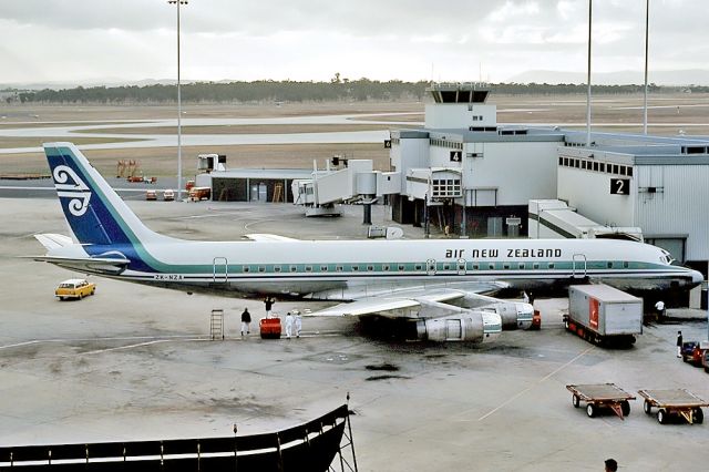 ZK-NZA — - AIR NEWZEALAND - DOUGLAS DC-8-52 - REG : ZK-NZA (CN 45750/217) - TULLAMARINE MELBOURNE VIC. AUSTRALIA - YMML 11/4/1976 35MM SLIDE CONVERSION USING A LIGHTBOX AND A NIKON L810 DIGITAL CAMERA IN THE MACRO MODE.