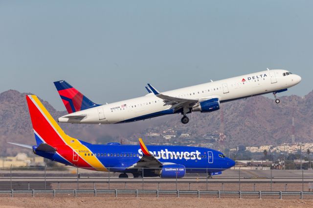 Airbus A321 (N104DN)