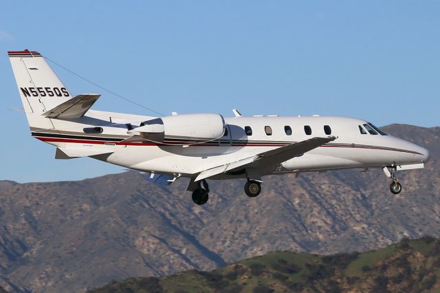 Cessna Citation Excel/XLS (N555QS) - Cessna 560XL lands. First photo of this airplane in this database.