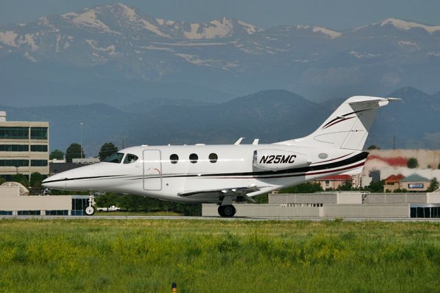 Beechcraft Premier 1 (N25MC) - Taxin into postion takeoff, runway 17L.