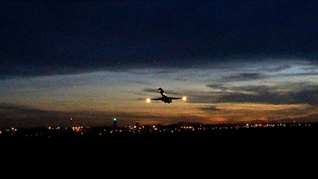 McDonnell Douglas MD-83 (N418NV)