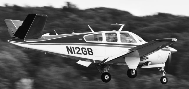 Beechcraft 35 Bonanza (N12GB)