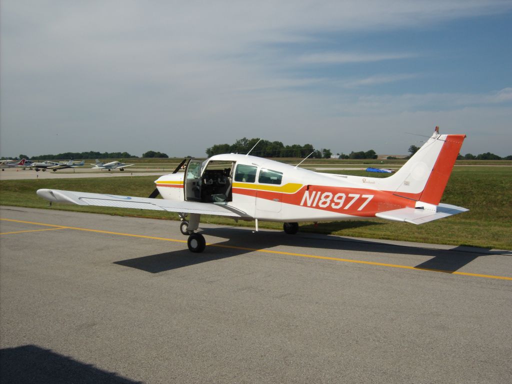 Beechcraft Sundowner (N18977)