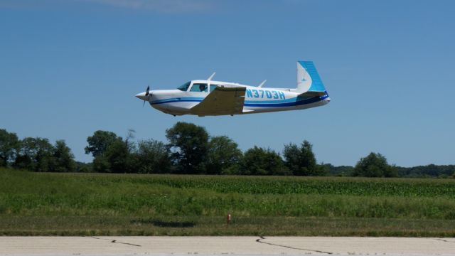 Mooney M-20 (N3703H)