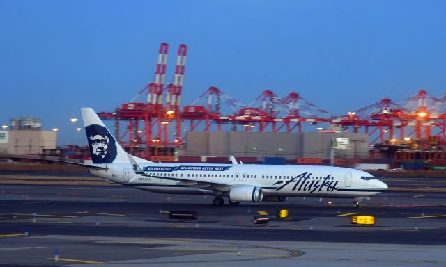 Boeing 737-900 (N453AS) - Alaska Airlines Boeing 737-990(ER) N453AS in Newark