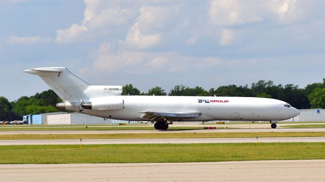 BOEING 727-200 (N215WE) - IFL Group Boeing 727-2S2F(A)(RE) N215WE in Oakland County International Airport