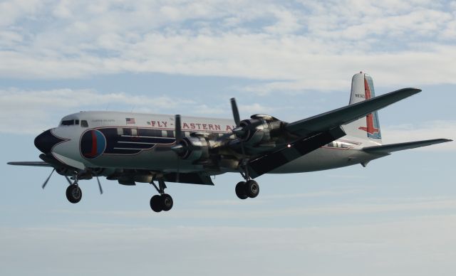 Douglas DC-7 (N836D)