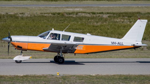 Piper Saratoga (VH-ALL)