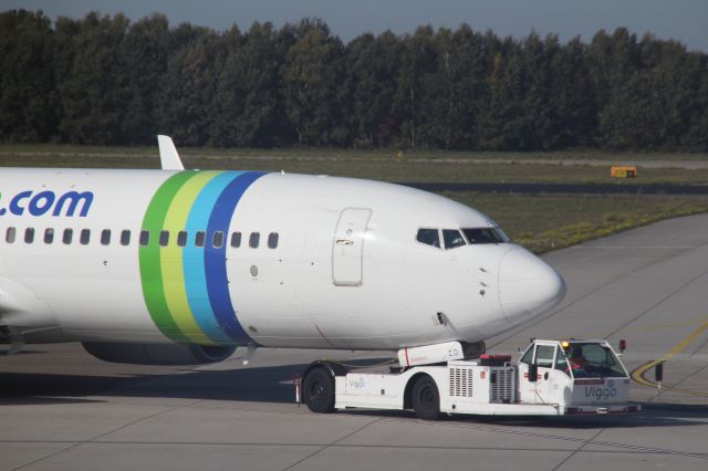 Boeing 737-700 (PH-HZD) - Transavia is ready for departure at Eindhoven Airport (Holland), to go to the Spanish holiday destination Lanzarote (ACE). (Saturday, October 13th, 2018).