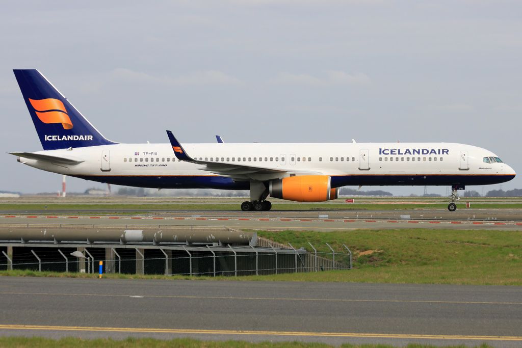 Boeing 757-200 (TF-FIA)