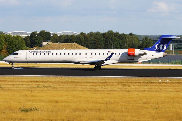 Canadair Regional Jet CRJ-900 (EI-FPP)