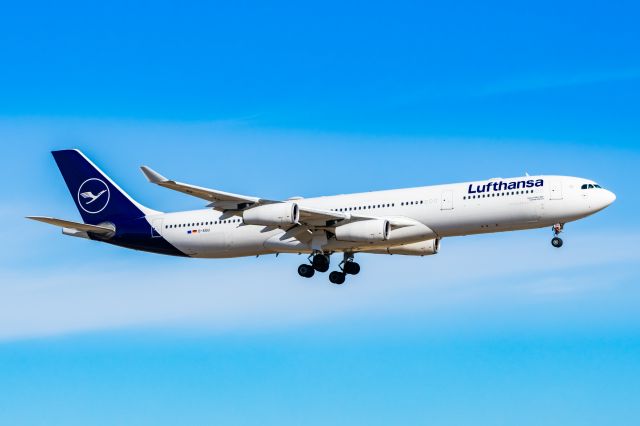 Airbus A340-300 (D-AIGU) - Lufthansa A340-300 landing at DFW on 12/25/22. Taken with a Canon R7 and Tamron 70-200 G2 lens.