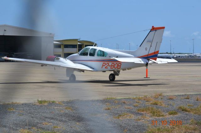 Beechcraft 55 Baron (P2-BOB)