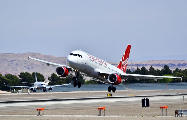 Airbus A320 (N848VA) - N848VA Virgin America Airbus A320-214 C/N 4959 "bellapierre"  - Las Vegas - McCarran International (LAS / KLAS) USA - Nevada, April 5, 2012 Photo: Tomás Del Coro